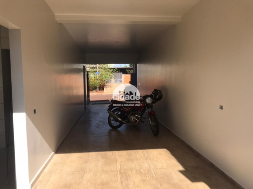 Imagem 2 de 12 de Sobrado À Venda, 3 Quartos, 1 Suíte, 3 Vagas, Pioneiros Catarinense - Cascavel/pr - 12588