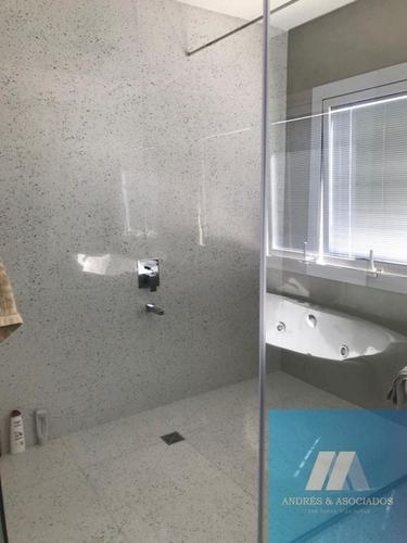 Imagen 17 de 30 de Venta Casa, Bs As Village, Lote 1039 Mts²