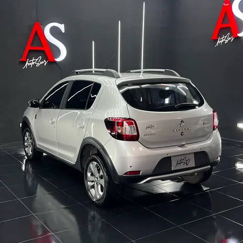 Renault Stepway 1.6 Intense Automática