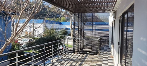 Imagen 2 de 17 de Casa En Venta De 4 Dorm. En Viña Del Mar