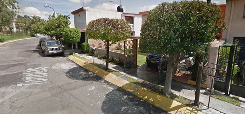 Imagen 3 de 10 de Excelente Oportunidad De Casa En Calle Tortolas Rbh