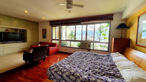 Imagen 10 de 16 de Vendo Apto 275m2 4h+s/3.5b+s/3p Las Mesetas 9818