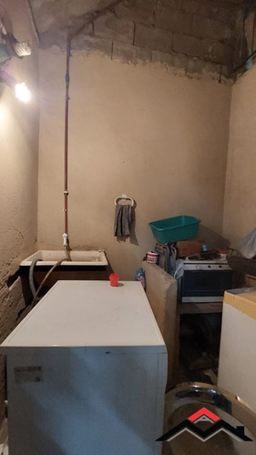 Calle 4 Nº 6827- Venta En Block + Con Fondo De Comercio Ferreteria En Actividad