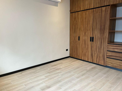 Oportunidad Casa En Venta En Cancun 4 Recamaras, Una En Pb. Cto De Servicio Con Baño