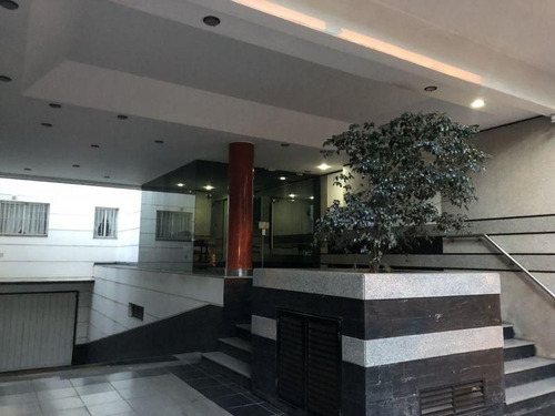 Imagen 2 de 16 de Venta De Departamento De Categoria, En Monte Grande.