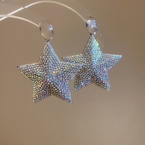 Pendientes Con Colgante De Pétalos De Flores Y Diamantes Con