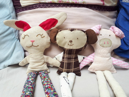 Imagen 7 de 9 de Kit Simi Tití: Cuento Infantil+ Muñeco + Accesorios + Bolsa