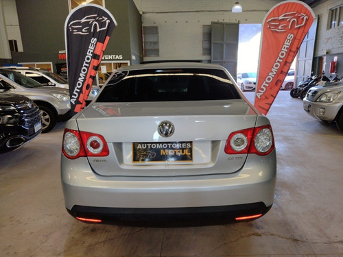 Imagen 2 de 7 de Volkswagen Vento Sportline Tdi 2.0 2007