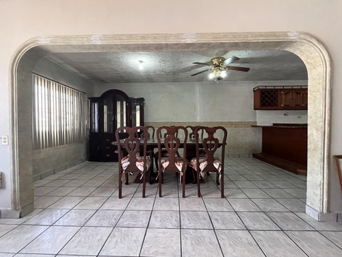 Edificio En Venta En Filadelfia, Gómez Palacio, Durango
