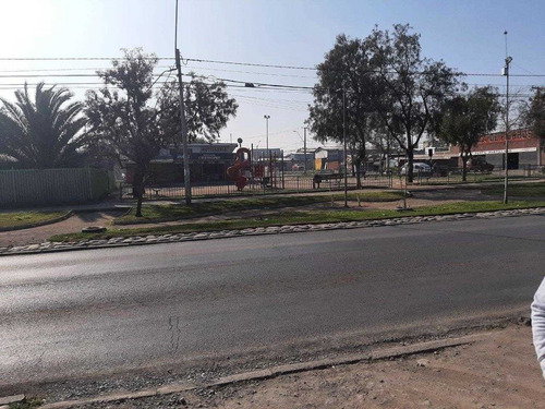 Imagen 4 de 9 de Casa Con Potencial Comercial Sargento Menadier/s. Allende
