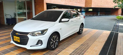 Chevrolet Onix 1.0T Premier Sedan At