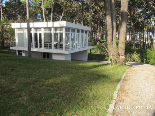 Imagen 12 de 20 de Moderna Casa En Montoya, 2 Dormitorios