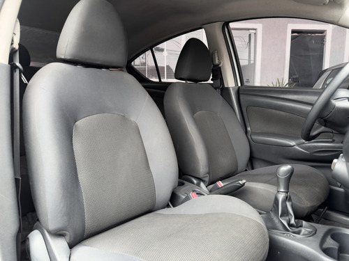 Nissan Versa 1.6 SL 16V FLEX 4P MANUAL