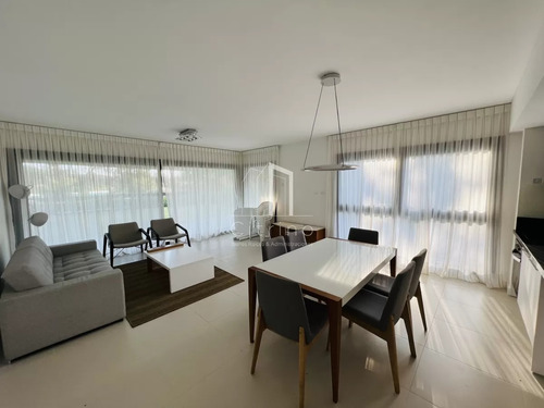 Venta De Apartamento En Crystal View En Complejo Solanas Resort Barrio Privado.