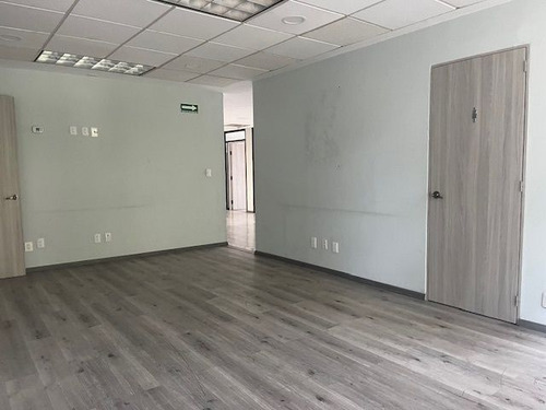 Oficina En Renta Frente A Antara