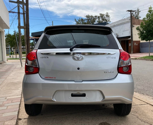 Imagen 6 de 15 de Toyota Etios 1.5 5 Ptas Xls Manual 0km My2023