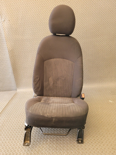 Asiento Delantero Derecho Dodge Attitude Mod: 2019