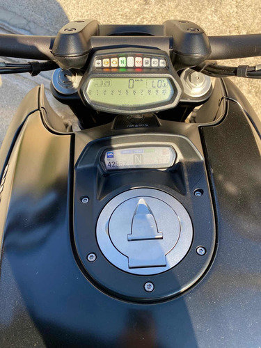 Imagem 5 de 8 de Ducati Diavel Dark