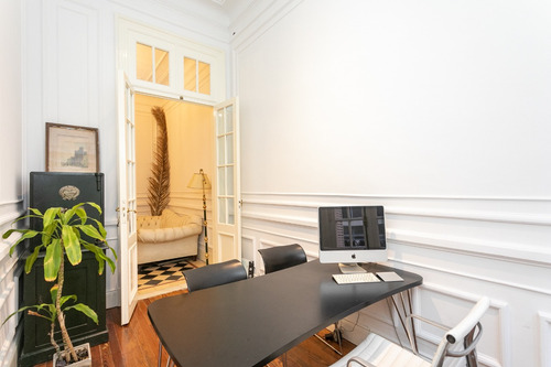 Departamento Piso Estilo Frances 160 Metros Reciclado -zona Plaza San Martin- Retiro- Prox Puerto Madero -ideal Inversor Equipado Renta Temporaria.