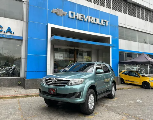 Toyota Fortuner 2012 Automático