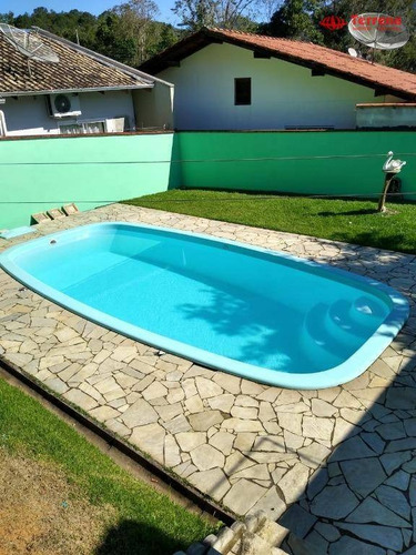 Casa Contendo 3 Dormitórios - Bairro Passo Manso - Blumenau/sc - Ca0174