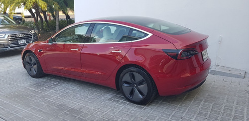 Imagen 4 de 8 de Tesla Model 3