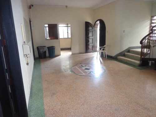 Imagen 4 de 16 de Venta De Casa Uso Comercial En San Bernardino - 985m²7h+s4b+s5p