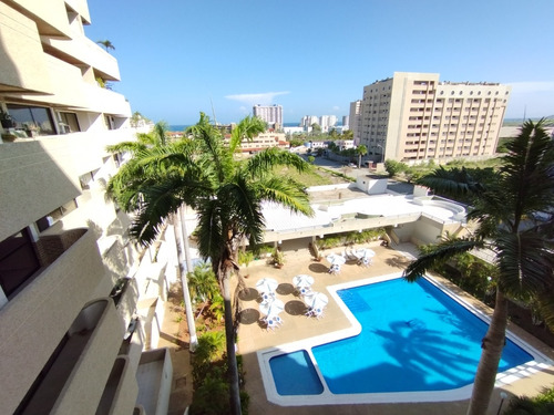 Apartamento En Costa Azul, En Alquiler Vacacional