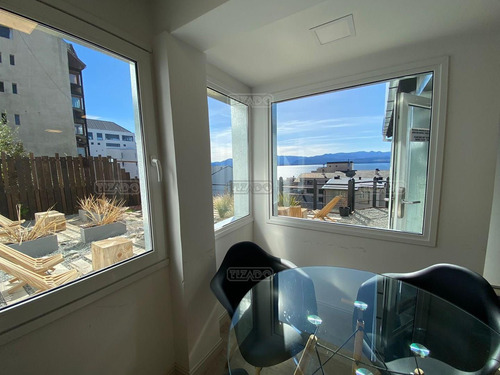 Turístico Hotel Vista Al Lago En Venta En Centro De Bariloche, Bariloche, Patagonia
