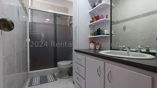 Ls Vende Apartamento La Urbina