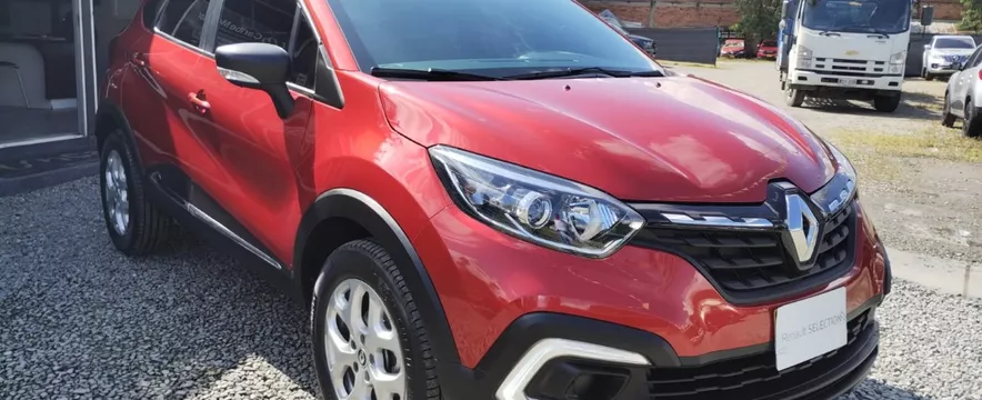 Renault Captur Zen 1.6 2023 Rojo Fuego Lxk570