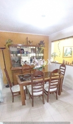 Imagen 6 de 12 de Casa En Venta 3 Plantas En La Parroquia La Vega