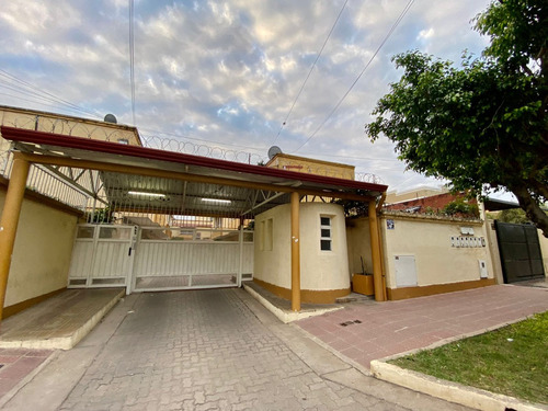 Venta Casa 3 Dormitorios San Miguel De Tucumán Con Cochera