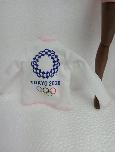 Barbie Profesiones Olimpiadas Tokio 2020 Surfista (Usado)