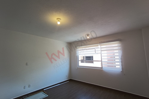 ¡descubre Tu Nuevo Hogar! Casa Moderna De 3 Recámaras, 3 Baños Y Estacionamiento Para 2 Autos...