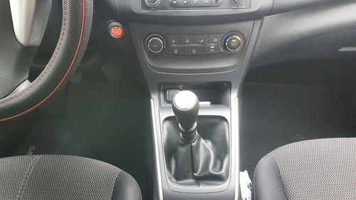 Imagen 14 de 15 de Nissan Sentra 2017 - Ilf87o