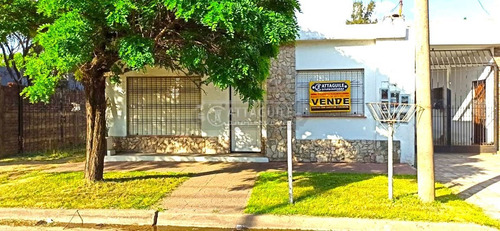 Imagen 2 de 17 de Casa En Venta En Ituzaingó