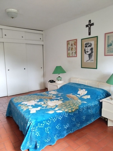 Vendo Casa De 350 M2 - Ref. 55.000 San Antonio De Los Altos