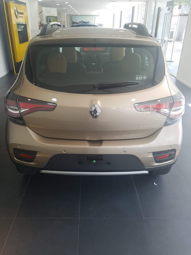 Imagen 5 de 15 de Autos Y Camionetas Renault Sandero Stepway Toyota Yaris E
