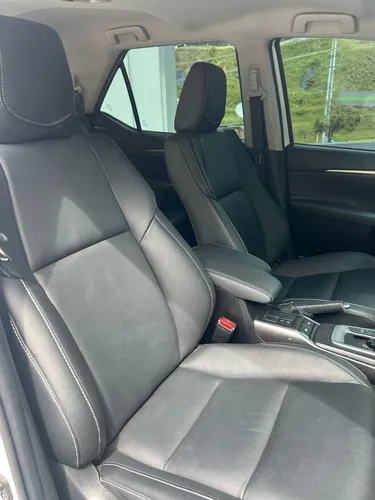 Toyota Fortuner 2.4 Diésel Srv 4X2