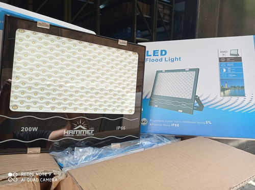 Reflector Led De 200w Hammer Multivoltaje