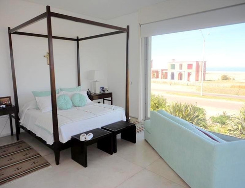 Casa En Venta De 4 Dormitorios En Laguna Blanca