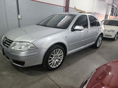 Volkswagen Bora 1.8 Highline T 180cv Cuero