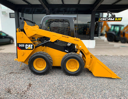 Minicargador Caterpillar 242d Año 2016 Seminuevo