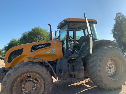 Tractor Valtra Ar220 2016 5500 Horas