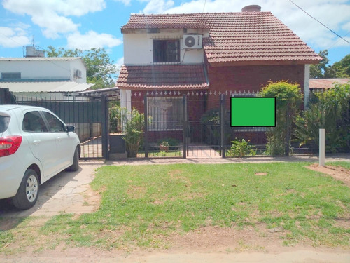 Venta De Casa Sobre Lote Propio De Dos Plantas Y Cochera En El Talar, Tigre