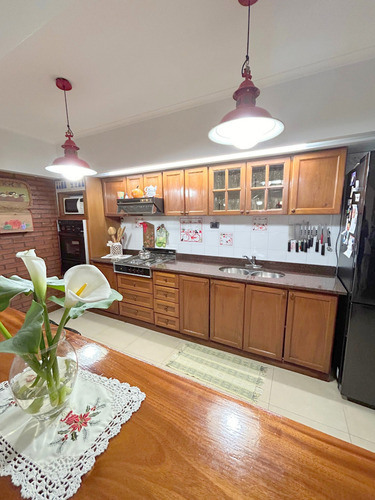 Bolaños 900 - Increible Chalet Con Parque, Quincho Y Pileta! 4 Amb - Lanus Este