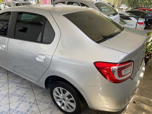Renault Logan 2014 1.6 Expression Hi-power 4p