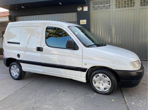 Imagen 3 de 12 de Berlingo Furgon Porton Lateral 2006 1.9 Diesel