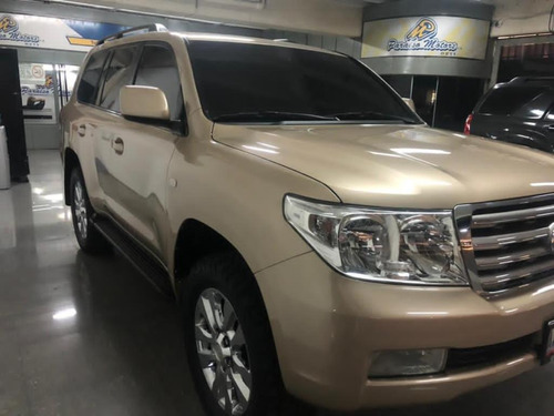 Toyota Land Cruiser V8